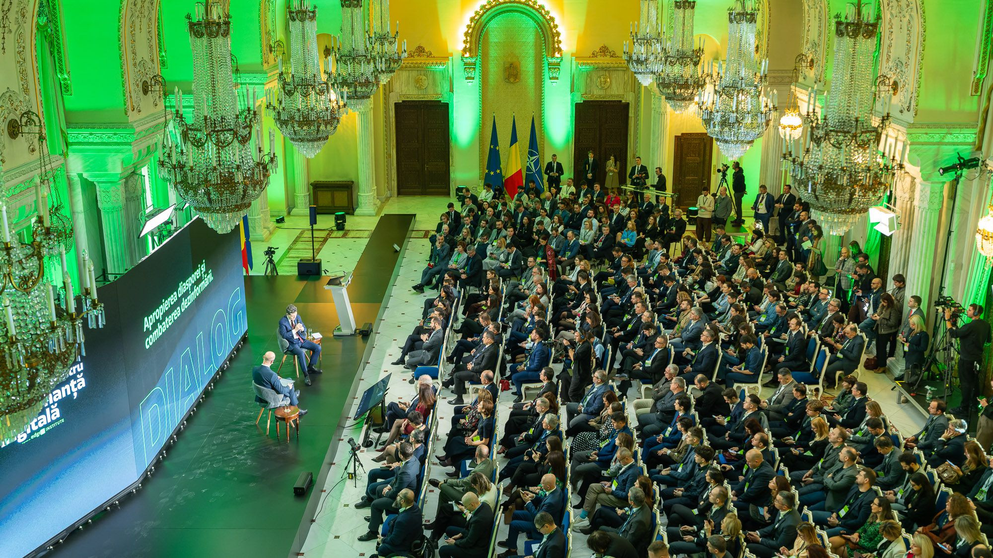 Românii vor un stat digital care elimină birocrația și accelerează modernizarea administrației publice